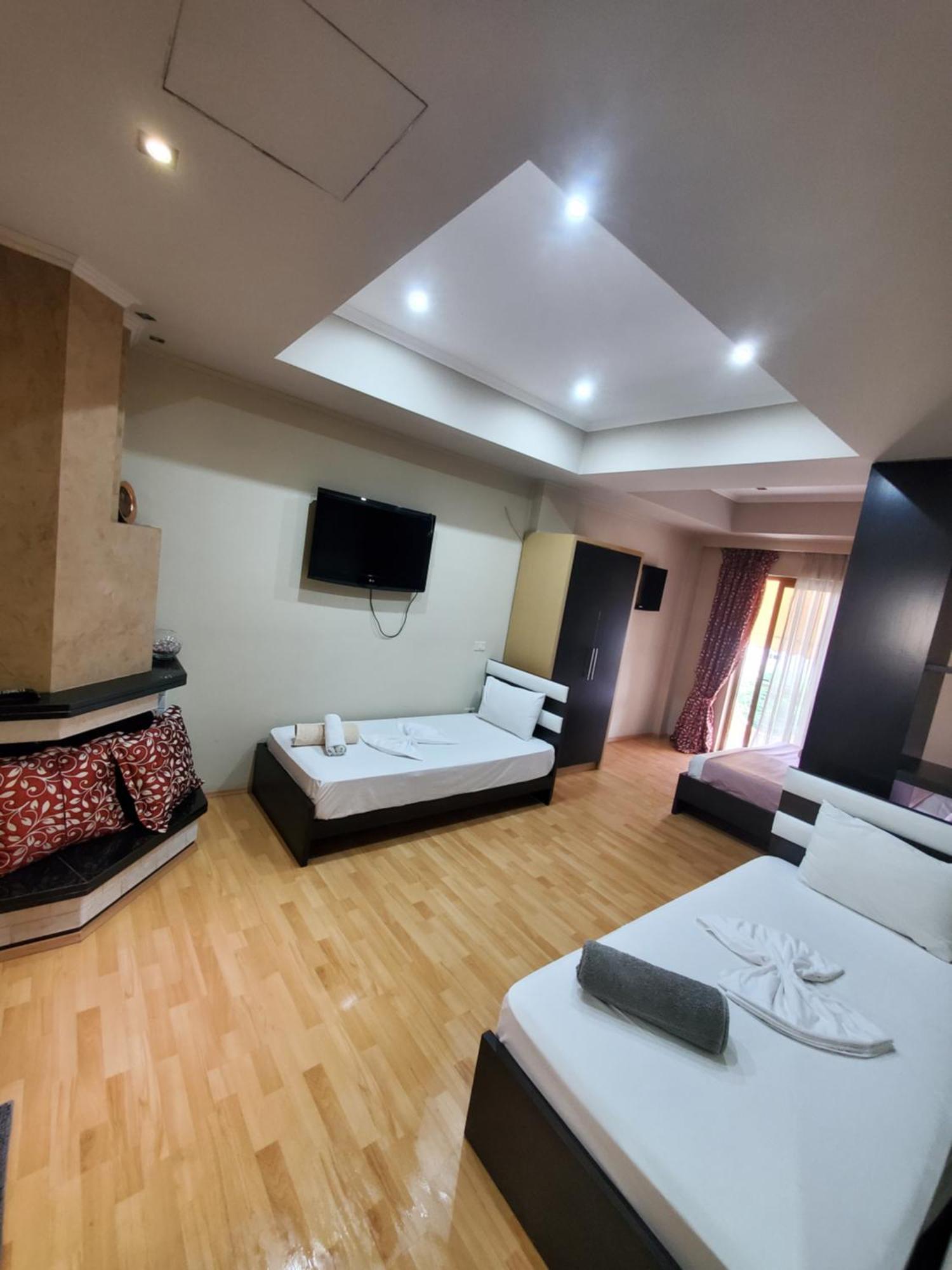 Hotel Shehu Gjirokastër Rom bilde
